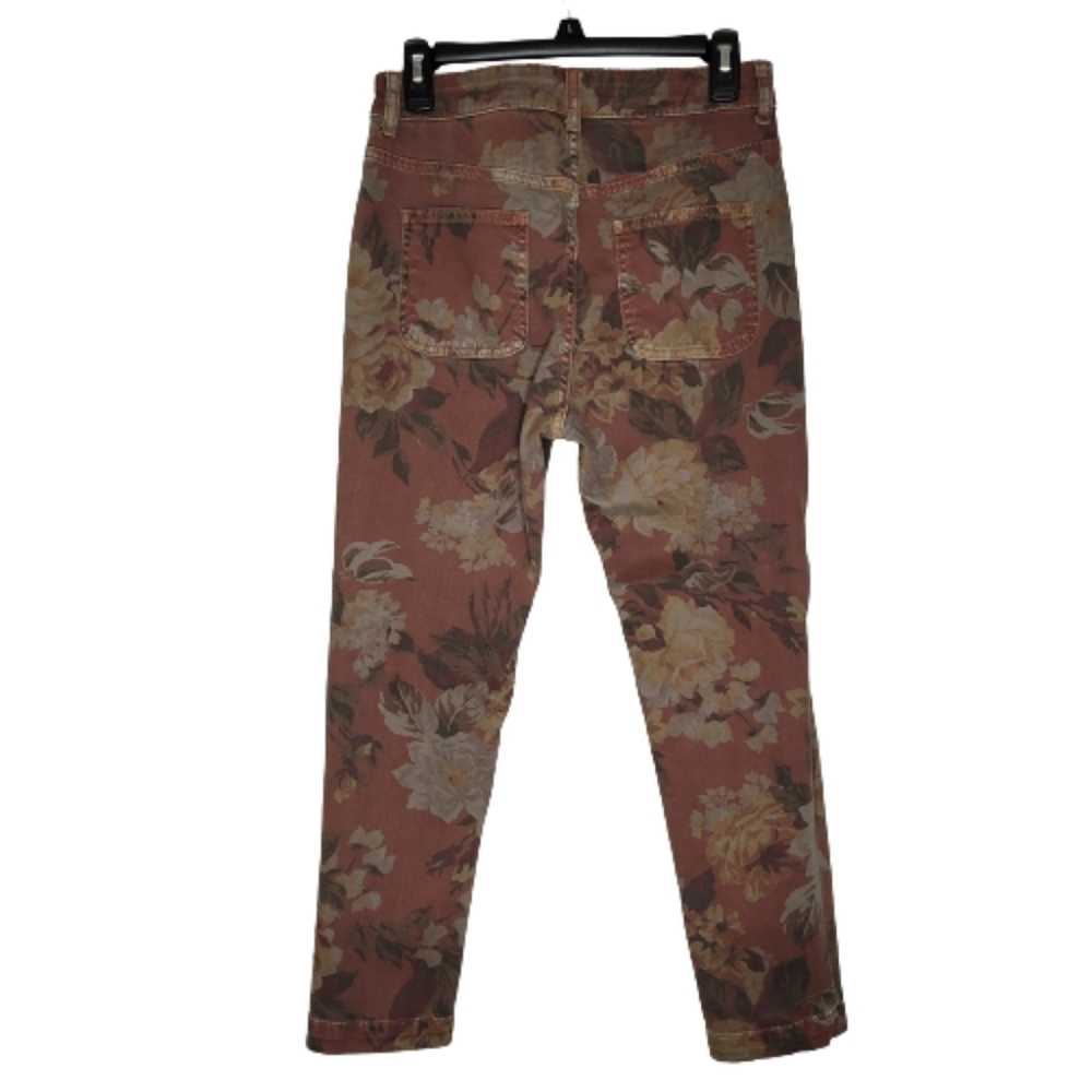 Host Pick 🥳 Pilcro Rose Print Denim Jeans - Picture 5 of 14